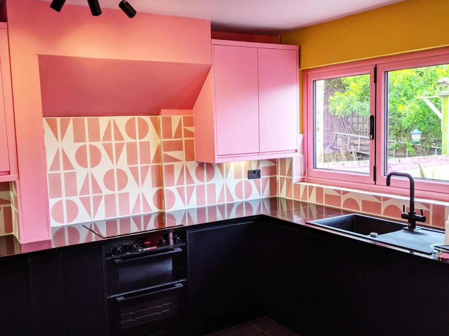 Casa vacanze Villa Pet + Kid Friendly Free Parking V Pink House! Hove